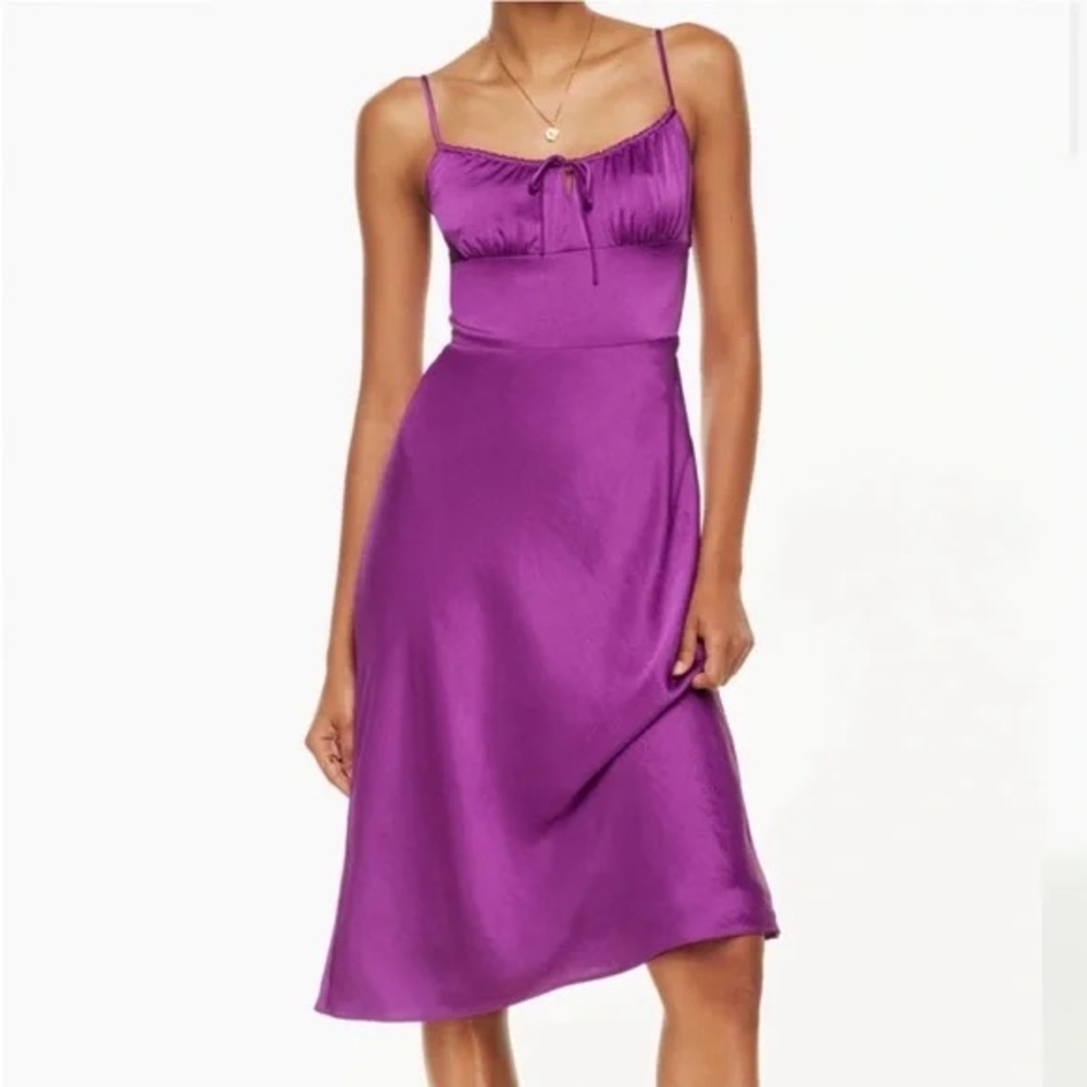 Aritzia Wilfred Bellow Satin Dress, Berry color